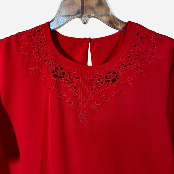 Vintage Nikki Red Embroidered Eyelet Blouse 10P Holiday Boho Grannycore Top - Picture 2 of 5